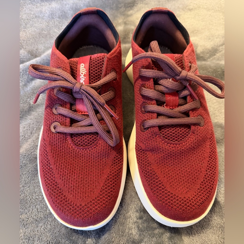 EUC Allbirds Women’s Tree Runner Go - Thunder Red (Natural White Sole)
